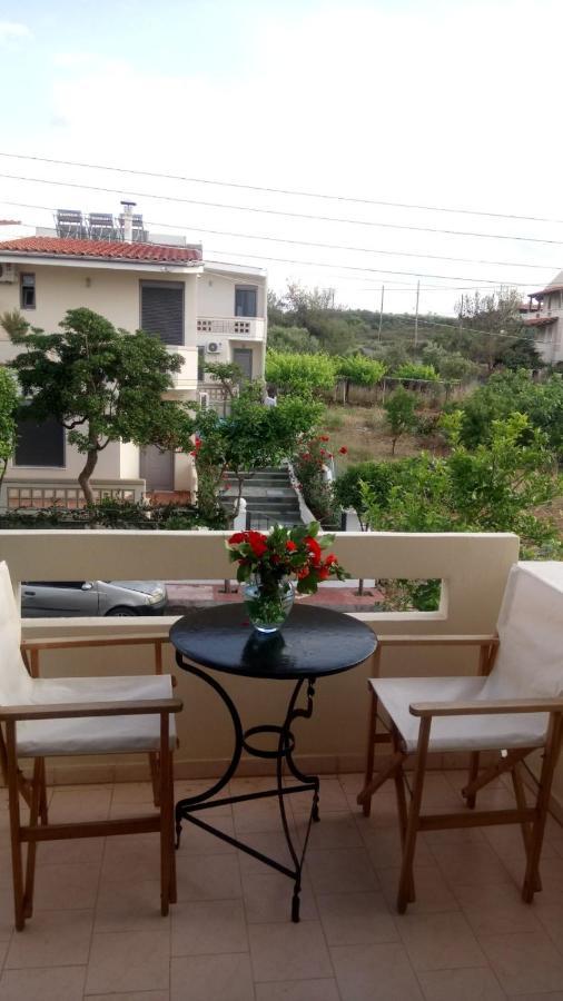 Phoeve Apt-Lovely 1-Br Rental Near The Beach Kalathas Ngoại thất bức ảnh