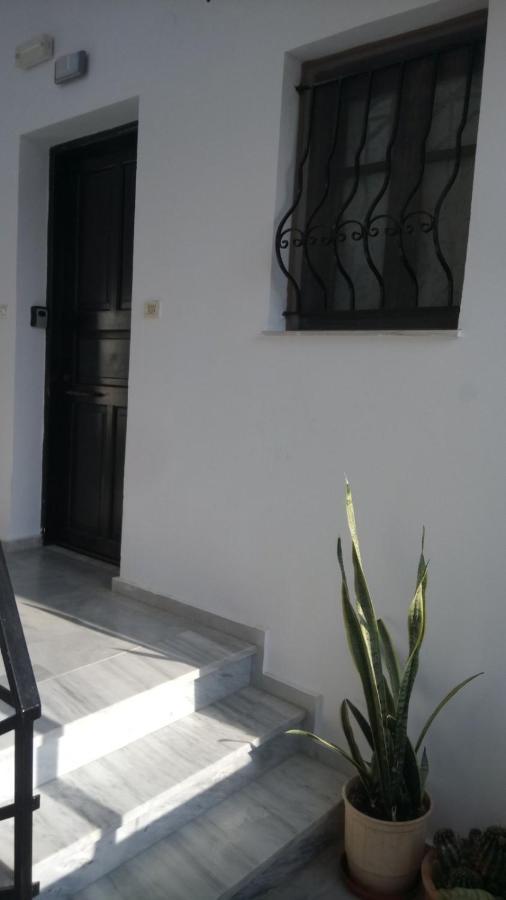 Phoeve Apt-Lovely 1-Br Rental Near The Beach Kalathas Ngoại thất bức ảnh