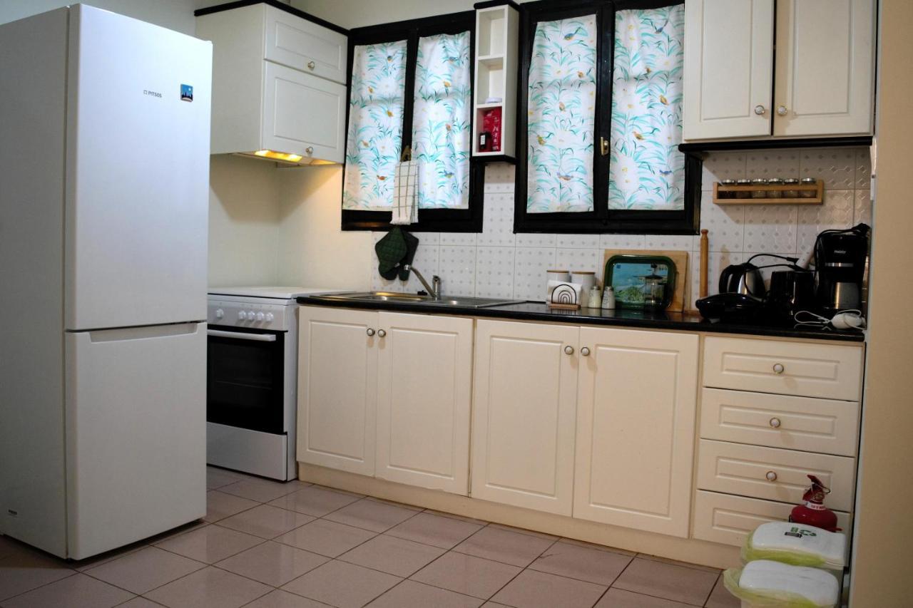 Phoeve Apt-Lovely 1-Br Rental Near The Beach Kalathas Ngoại thất bức ảnh