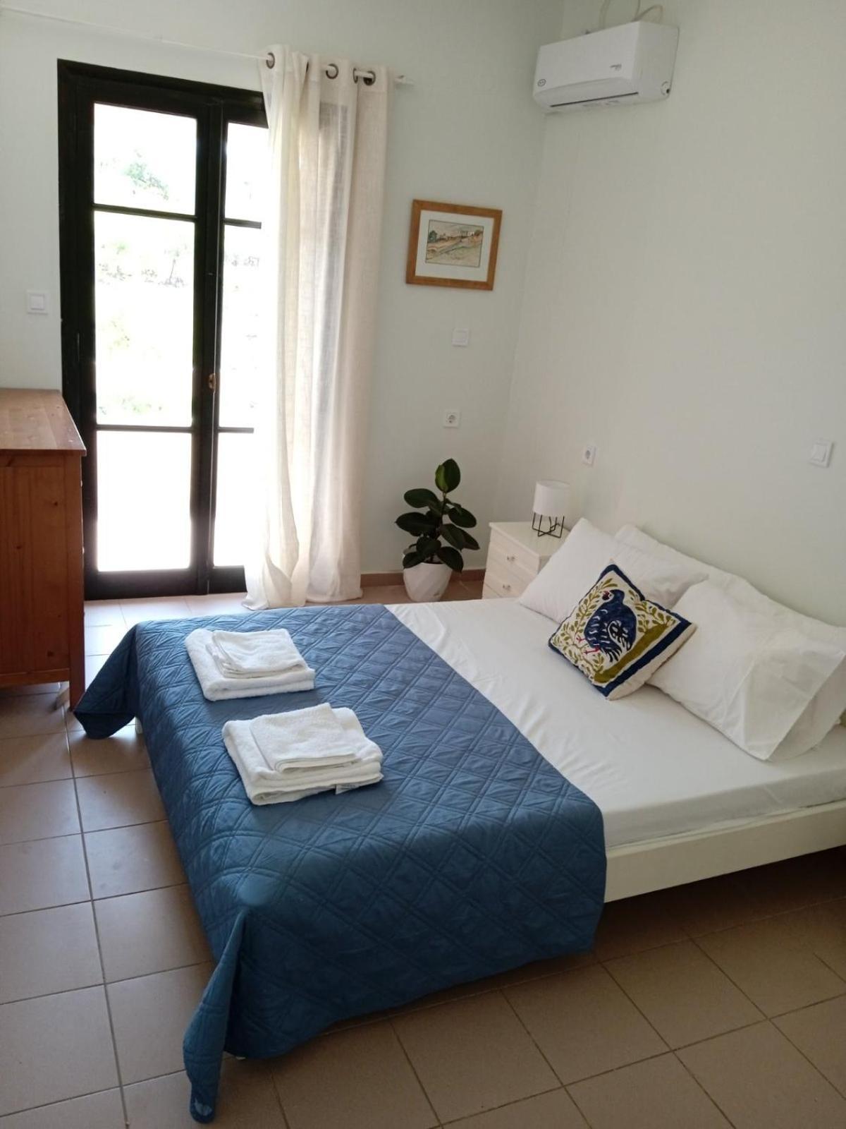 Phoeve Apt-Lovely 1-Br Rental Near The Beach Kalathas Ngoại thất bức ảnh