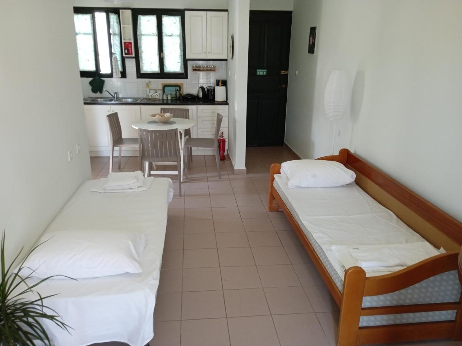 Phoeve Apt-Lovely 1-Br Rental Near The Beach Kalathas Ngoại thất bức ảnh